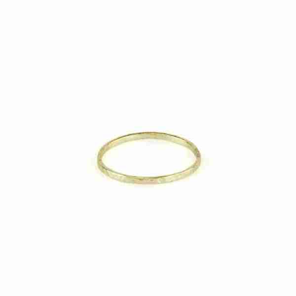Anillo de aro fino