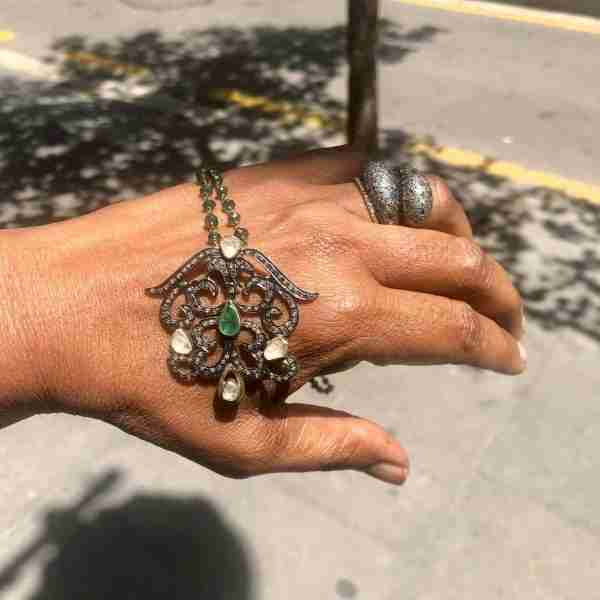 Colgante estilo Victoriano Esmeralda y Diamantes