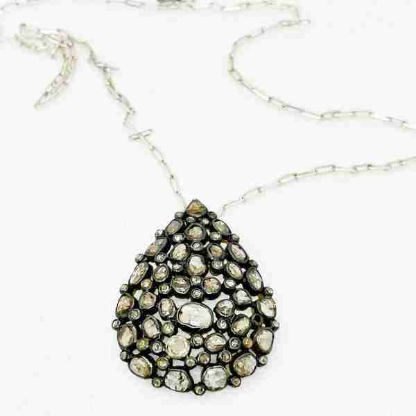 Colgante estilo vintage de plata con diamantes talla rosa