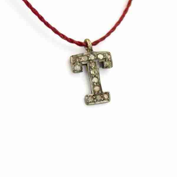 Colgante Letra T con Diamantes