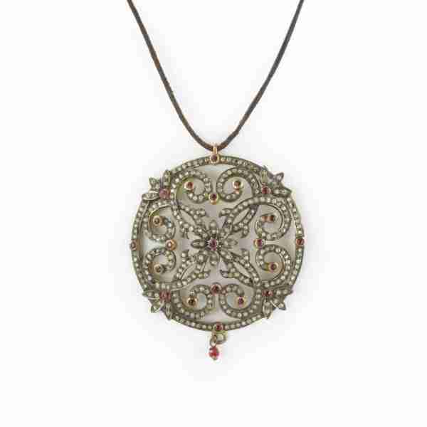 Collar Victoriano