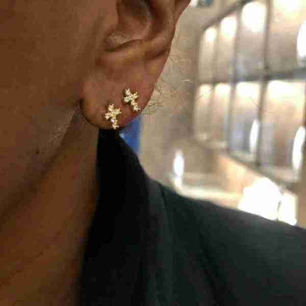 MECOLLECTION - Pendientes Cruz de plata chapados en oro 18kt con circonitas