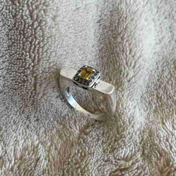 Belkis´Collection - Anillo con topacio