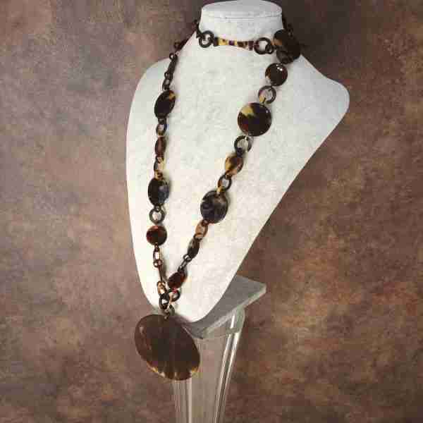Collar de carey