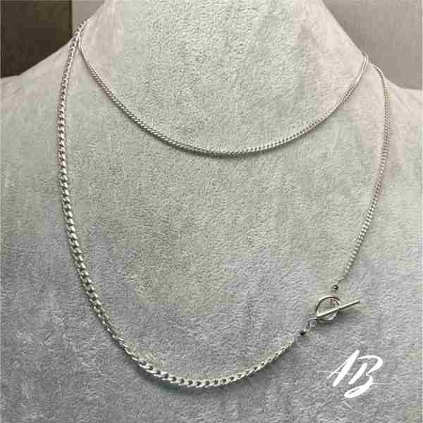 Cadena larga de plata