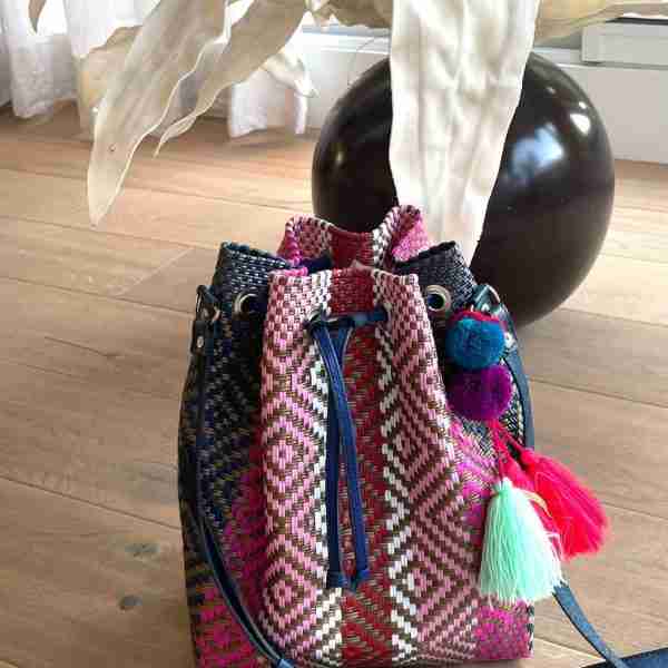 Bolso modelo SACO