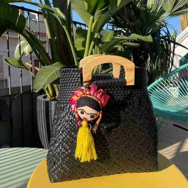 Bolso mediano tejido modelo LEYA