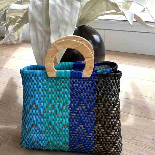 Bolso mediano tejido modelo MEDI MADERA
