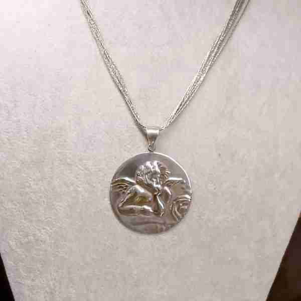 Colgante de plata con angelito,